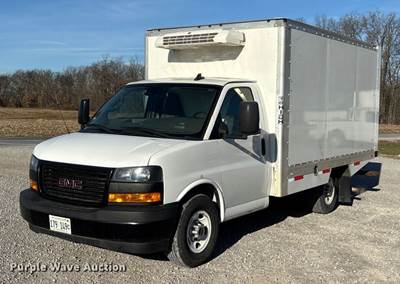 2019 GMC Savana Box Truck