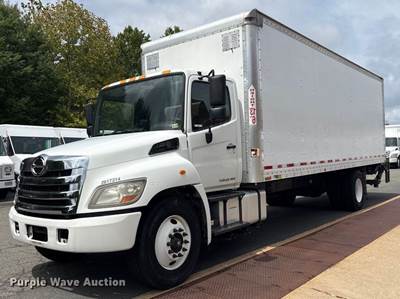 2017 Hino 268 Box Truck