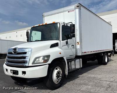 2017 Hino 268 Box Truck