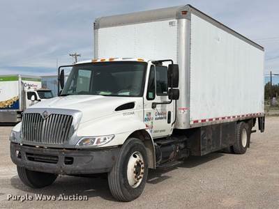2005 International 4300 Box Truck