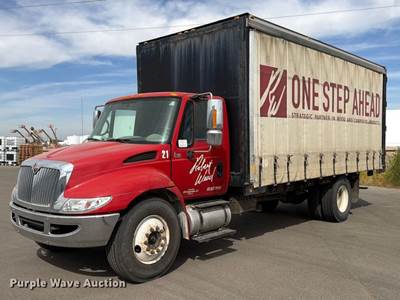 2003 International MA025 Side Curtain Box Truck