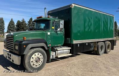 1994 Mack RD690S Box Truck