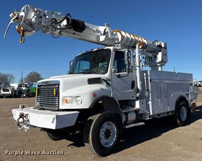 2007 Freightliner Business Class M2 Digger Derrick Truck