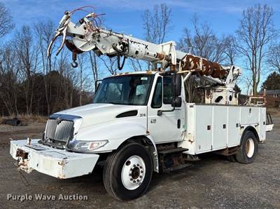 2007 International 4300 Digger Derrick Truck