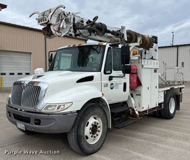 2007 International 4300 Digger Derrick Truck