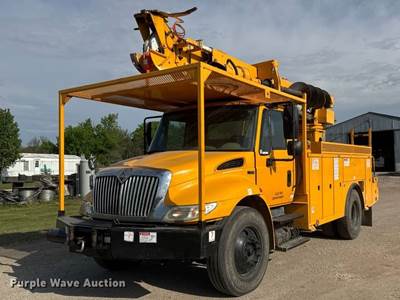 2011 International Durastar 4300 Digger Derrick Truck
