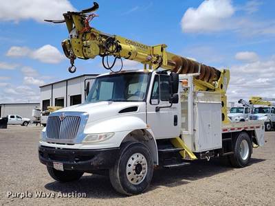 2010 International Durastar 4400 Digger Derrick Truck