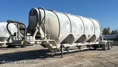 1997 Heil Tanker Pneumatic dry Bulk Trailer