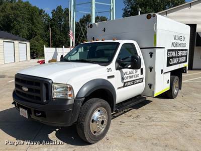 2006 Ford F550 Chipper Truck