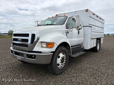 2015 Ford F650 Super Duty Chipper Truck