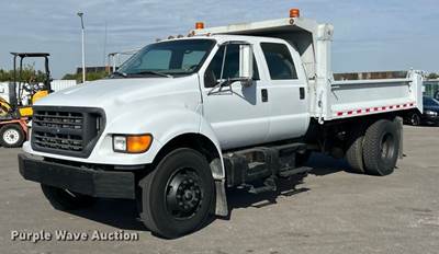2000 Ford F750 Dump Truck