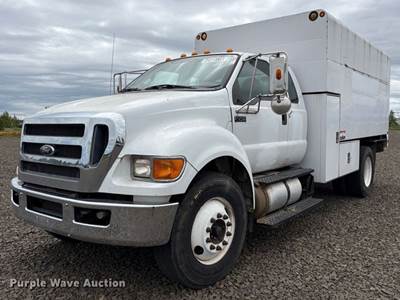 2013 Ford F750 Chipper Truck