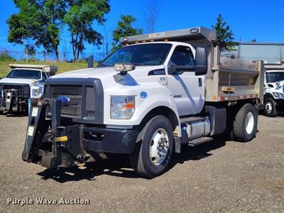 2016 Ford F750 Dump Truck