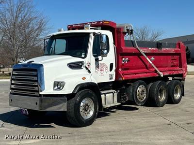 2016 Freightliner 114SD Dump Truck