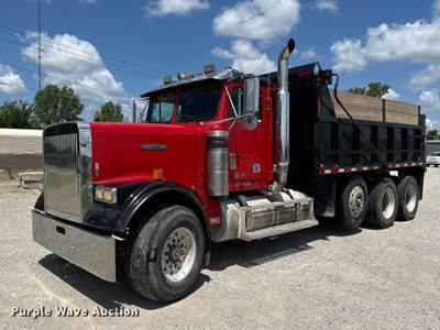 1988 Freightliner FLD120 Dump Truck