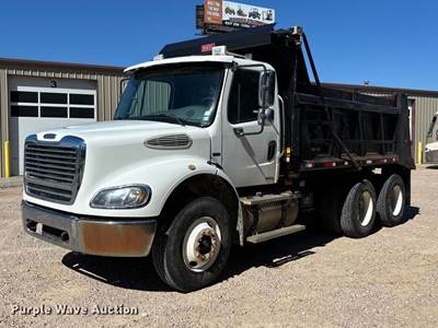 2005 Freightliner Business Class M2 Dump Truck
