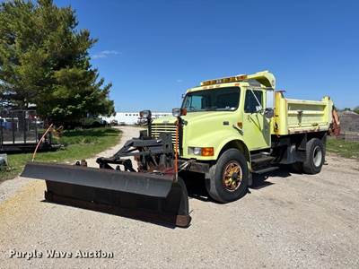 2000 International 4900 Dump Truck