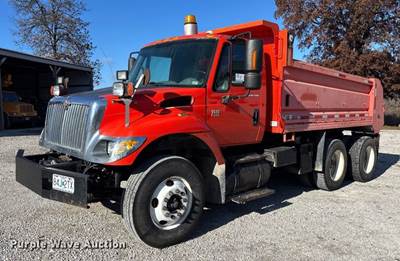 2005 International 7400 Dump Truck