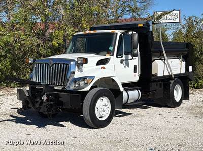 2014 International Workstar 7400 Spreader Truck