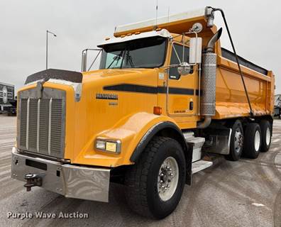 2005 Kenworth T800 Dump Truck