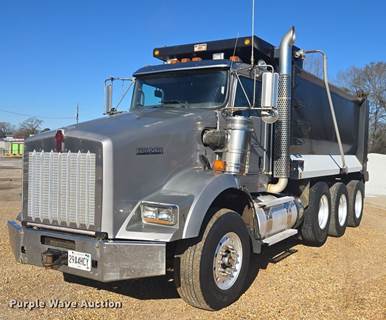 2015 Kenworth T800 Dump Truck