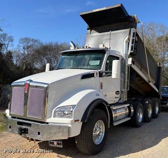 2025 Kenworth T880 Dump Truck