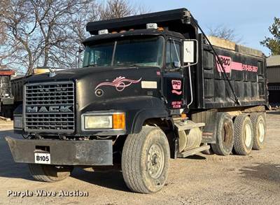 1999 Mack CL713 Dump Truck