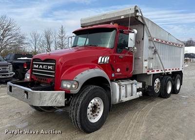 2015 Mack GU713 Dump Truck