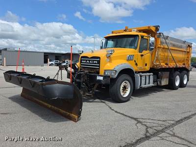 2015 Mack Granite GU713 Dump Truck