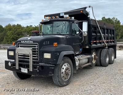 2001 Mack RD Dump Truck