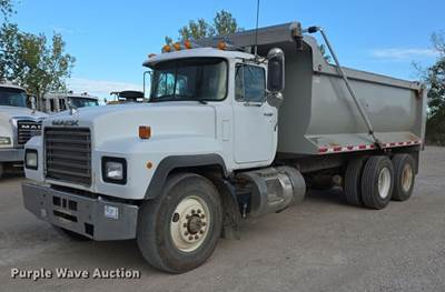 1997 Mack RD688S Dump Truck