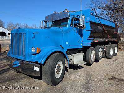 1996 Peterbilt 357 Dump Truck