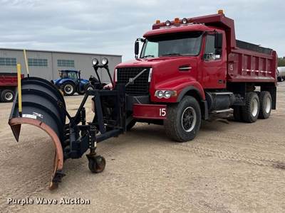 2003 Volvo VHD Dump Truck