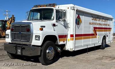 1988 Ford L8000 Hazmat Support Truck