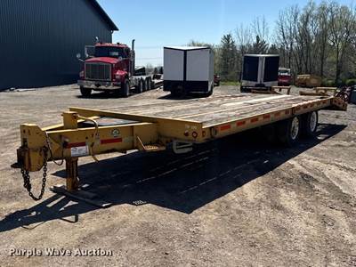 1995 Dynaweld Equipment Trailer