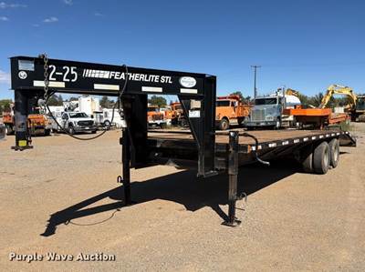 2003 Featherlite 5595 Equipment Trailer