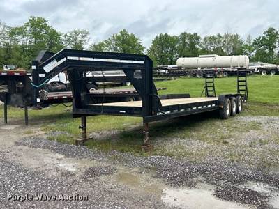 2006 PJ Trailers Equipment Trailer