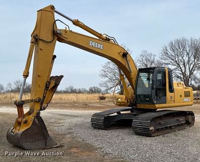 2006 John Deere 200C LC Excavator