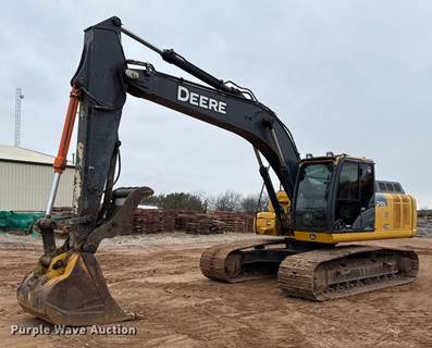 2015 John Deere 210G LC Excavator