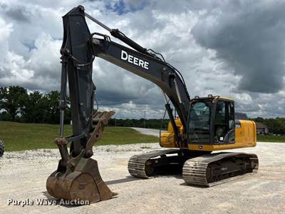 2015 John Deere 210G LC Excavator
