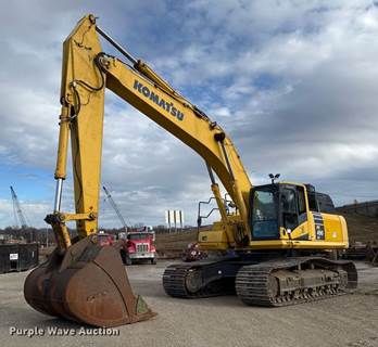 2015 Komatsu PC490LC-11 Excavator