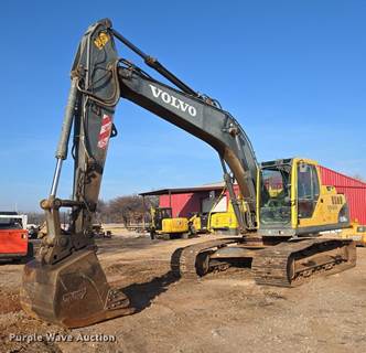2005 Volvo EC210B LC Excavator