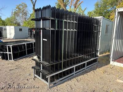 (22) 2024 Eingp F10 Fence Panels
