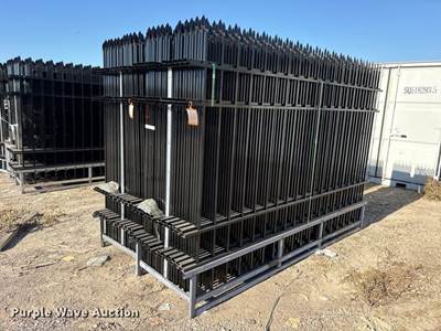 (44) 2024 Eingp F10 Wrought Iron Site Fence Panels