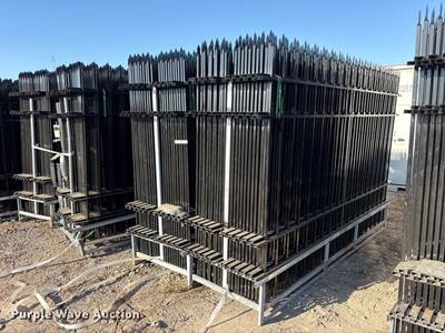 (44) 2024 Eingp F10 Wrought Iron Site Fence Panels