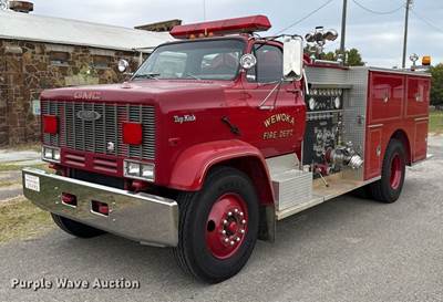 1990 GMC C7D Pumper Fire Truck
