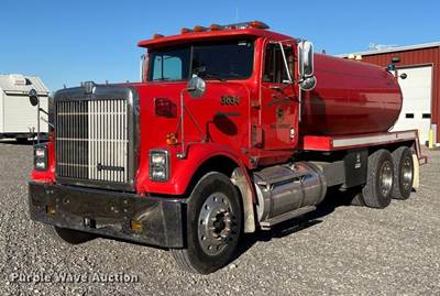 1994 International 9300 Tanker Fire Truck