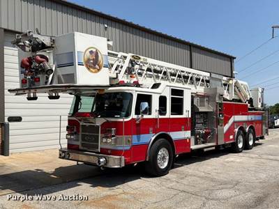 2002 Pierce Fire Truck Aerial Platform Fire Truck