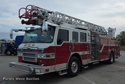 2009 Pierce Velocity Ladder Fire Truck