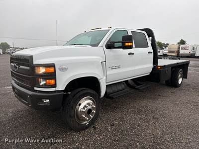 2022 Chevrolet C5500 Crew Cab Flatbed Truck